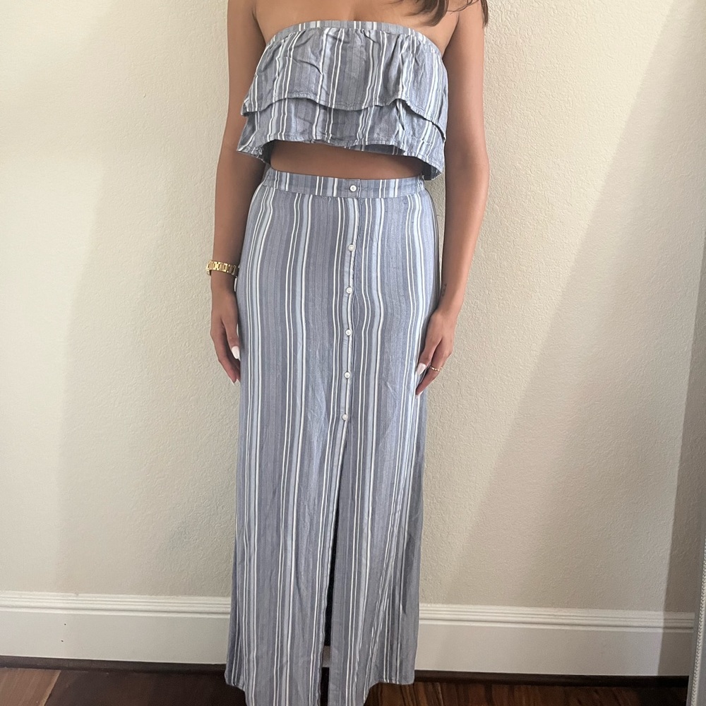 Blue and white striped Hollister set